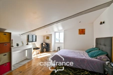 Maison rénovée à vendre 4 pièces SAINT JEAN D'ANGELY (17) avec atelier, cour et jardin potager de 421m²