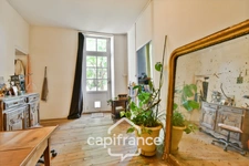 House for sale 6 rooms SAINT JEAN D'ANGELY (17), TOWN CENTER, with garden and outbuildings