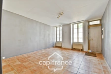 House for sale 3 rooms with garage in SAINT JEAN D'ANGELY (17)
