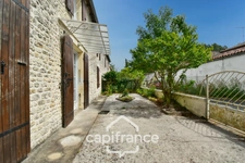 Stone house for sale, 6 rooms, SAINT PARDOULT (17), with garage and workshop