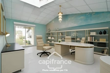 Fully renovated 6-room house for sale in SAINT JEAN D'ANGELY (17), close to shops, with garden and garage