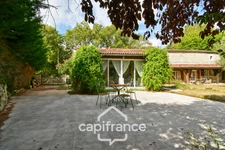 Character house for sale, 12 rooms, SAINT SEVERIN SUR BOUTONNE (17) on 4500m² of wooded land