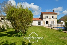 Maison à vendre 5 pièces TORXE (17) avec jardin clos de 1000m², garage et atelier