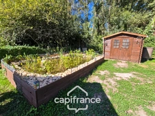 Maison rénovée à vendre 4 pièces SAINT JEAN D'ANGELY (17) avec atelier, cour et jardin potager de 421m²