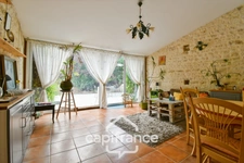 Character house for sale, 12 rooms, SAINT SEVERIN SUR BOUTONNE (17) on 4500m² of wooded land