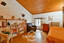 Character house for sale, 12 rooms, SAINT SEVERIN SUR BOUTONNE (17) on 4500m² of wooded land