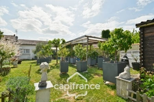 Maison à vendre de plain pied 5 pièces SAINT JEAN D'ANGELY (17) sur une parcelle de 1012m²