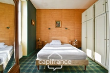 Single-storey house for sale in SAINT JEAN D'ANGELY (17) with 3 rooms, garden and garage, close to shops