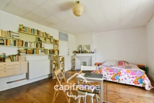 House for sale 6 rooms SAINT JEAN D'ANGELY (17), TOWN CENTER, with garden and outbuildings