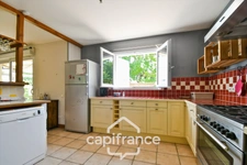 Single-storey house for sale, 4 rooms, ANNEZAY (17) with garages and enclosed garden of 1145m²