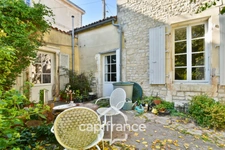 House for sale 6 rooms SAINT JEAN D'ANGELY (17), TOWN CENTER, with garden and outbuildings
