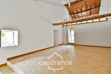 Maison charentaise à vendre 4 pièces LES EGLISES D'ARGENTEUIL (17)avec garage sur 1089m² de jardin arboré