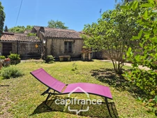Maison à vendre 5 pièces ASNIERES LA GIRAUD (17) avec jardin, dépendances et garages