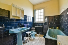 Maison PLAIN PIED  à vendre 6 pièces SAINT JEAN D'ANGELY (17) avec jardin clos et garage