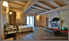 House for sale 10 rooms VILLENEUVE LA COMTESSE (17) on 4800 m² of land with outbuildings