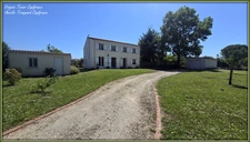 Maison à vendre 6 pièces VARAIZE (17) 4 chambres sur 1500m² de jardin clos avec garage