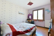 Single-story house for sale in Saint Jean d'Angely (17), 5 rooms on 800m² of land with garage