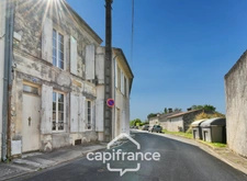 House for sale 3 rooms with garage in SAINT JEAN D'ANGELY (17)
