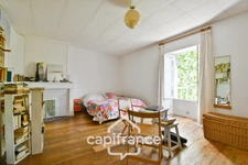 House for sale 6 rooms SAINT JEAN D'ANGELY (17), TOWN CENTER, with garden and outbuildings
