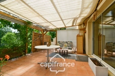 Single-storey house for sale, 4 rooms, ANNEZAY (17) with garages and enclosed garden of 1145m²