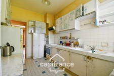 Maison PLAIN PIED  à vendre 6 pièces SAINT JEAN D'ANGELY (17) avec jardin clos et garage