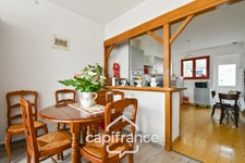 Maison à vendre de plain pied 5 pièces SAINT JEAN D'ANGELY (17) sur une parcelle de 1012m²