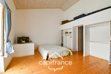 Maison charentaise à vendre 4 pièces LES EGLISES D'ARGENTEUIL (17)avec garage sur 1089m² de jardin arboré