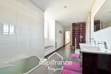 Maison à vendre 10 pièces BIGNAY (17), proche ST JEAN D'ANGELY et ses commerces, avec jardin, piscine et garage