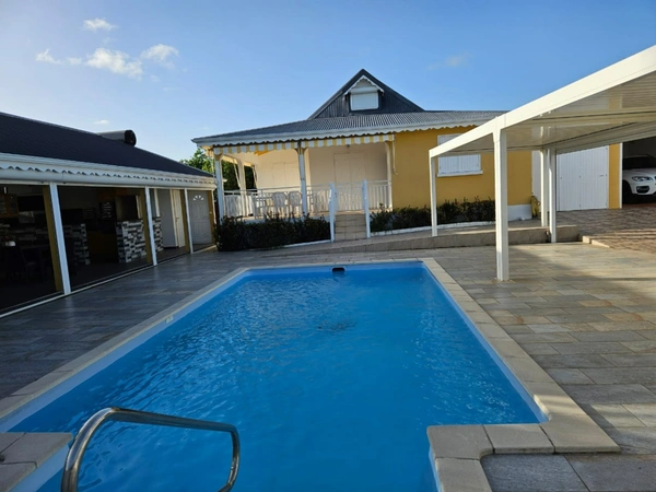 Maison à vendre 6 pièces SAINTE ANNE (971)