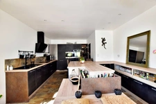 SOLLIES TOUCAS (83) - FAVORITE HOUSE OF 150 M² WITH 6 ROOMS - STUNNING VIEW - UNUSUAL, BRIGHT AND QUIET