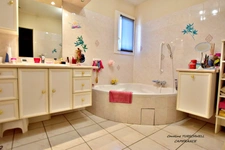 Jolie Propriété à vendre 5 pièces SOLLIES PONT (83)