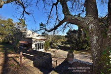 BESSE SUR ISSOLE (83) - SUPERB PROPERTY - 3 BEDROOM HOUSE - POTENTIAL - 1 GARAGE OF 20M² AND 1 OF 116M² - HUGE FLAT PLOT OF 10750M²