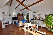 BESSE SUR ISSOLE (83) - SUPERB PROPERTY - 3 BEDROOM HOUSE - POTENTIAL - 1 GARAGE OF 20M² AND 1 OF 116M² - HUGE FLAT PLOT OF 10750M²
