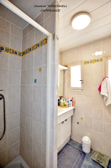 CAVALAIRE SUR MER (83) - PROPRIETE UNE MAISON DE 205 M² (EN 2 APPARTEMENTS) + T2 DE 33 M² - PISCINE AU SEL - TERRAIN DE 1500 M² CLOS ET PAYSAGE - 