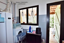 CUERS - PROVENCAL MAS STYLE VILLA 7 ROOMS INCLUDING 4 BEDROOMS AND 1 OFFICE - HUGE GARAGE - LARGE STORAGE - LANDSCAPED GARDEN 2272 M² WITH SWIMMING POOL, JACUZZI AND POOL HOUSE