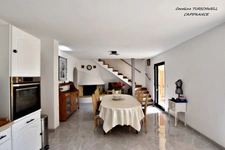 CUERS - PROVENCAL MAS STYLE VILLA 7 ROOMS INCLUDING 4 BEDROOMS AND 1 OFFICE - HUGE GARAGE - LARGE STORAGE - LANDSCAPED GARDEN 2272 M² WITH SWIMMING POOL, JACUZZI AND POOL HOUSE