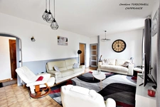 CUERS - PROVENCAL MAS STYLE VILLA 7 ROOMS INCLUDING 4 BEDROOMS AND 1 OFFICE - HUGE GARAGE - LARGE STORAGE - LANDSCAPED GARDEN 2272 M² WITH SWIMMING POOL, JACUZZI AND POOL HOUSE