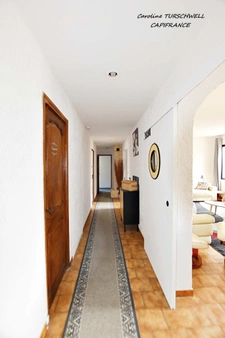 CUERS - PROVENCAL MAS STYLE VILLA 7 ROOMS INCLUDING 4 BEDROOMS AND 1 OFFICE - HUGE GARAGE - LARGE STORAGE - LANDSCAPED GARDEN 2272 M² WITH SWIMMING POOL, JACUZZI AND POOL HOUSE