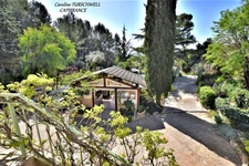CUERS - PROVENCAL MAS STYLE VILLA 7 ROOMS INCLUDING 4 BEDROOMS AND 1 OFFICE - HUGE GARAGE - LARGE STORAGE - LANDSCAPED GARDEN 2272 M² WITH SWIMMING POOL, JACUZZI AND POOL HOUSE