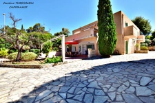 CAVALAIRE SUR MER (83) - PROPRIETE UNE MAISON DE 205 M² (EN 2 APPARTEMENTS) + T2 DE 33 M² - PISCINE AU SEL - TERRAIN DE 1500 M² CLOS ET PAYSAGE - 