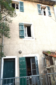 SOLLIES TOUCAS (83) - MAISON A REHABILITER ENTIEREMENT SUR TERRAIN EN RESTANQUES DE 1284M²