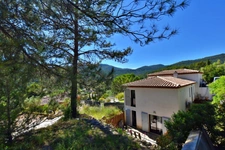 SOLLIES TOUCAS (83) - FAVORITE HOUSE OF 150 M² WITH 6 ROOMS - STUNNING VIEW - UNUSUAL, BRIGHT AND QUIET