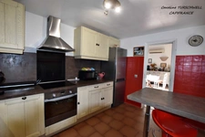 BESSE SUR ISSOLE (83) - SUPERB PROPERTY - 3 BEDROOM HOUSE - POTENTIAL - 1 GARAGE OF 20M² AND 1 OF 116M² - HUGE FLAT PLOT OF 10750M²