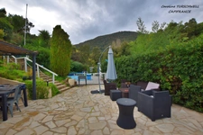 CAVALAIRE SUR MER (83) - PROPRIETE SANS TRAVAUX AVEC PISCINE - 1 MAISON PRINCIPALE ET 1 APPARTEMENT LOFT