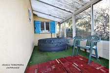 BESSE SUR ISSOLE (83) - SUPERB PROPERTY - 3 BEDROOM HOUSE - POTENTIAL - 1 GARAGE OF 20M² AND 1 OF 116M² - HUGE FLAT PLOT OF 10750M²