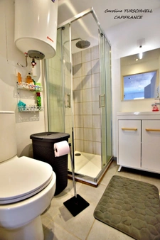 CAVALAIRE SUR MER (83) - PROPRIETE UNE MAISON DE 205 M² (EN 2 APPARTEMENTS) + T2 DE 33 M² - PISCINE AU SEL - TERRAIN DE 1500 M² CLOS ET PAYSAGE - 
