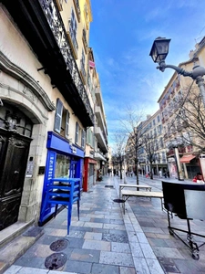 TOULON (83) - EMPLACEMENT IDEAL CENTRE VILLE – APPARTEMENT 2 PIECES DE 51 M² PLEIN DE CHARME ET DE CACHET - INVESTISSEMENT OU RESIDENCE PRINCIPALE
