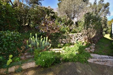 CUERS - PROVENCAL MAS STYLE VILLA 7 ROOMS INCLUDING 4 BEDROOMS AND 1 OFFICE - HUGE GARAGE - LARGE STORAGE - LANDSCAPED GARDEN 2272 M² WITH SWIMMING POOL, JACUZZI AND POOL HOUSE