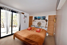 SOLLIES TOUCAS (83) - FAVORITE HOUSE OF 150 M² WITH 6 ROOMS - STUNNING VIEW - UNUSUAL, BRIGHT AND QUIET