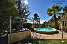 CUERS - PROVENCAL MAS STYLE VILLA 7 ROOMS INCLUDING 4 BEDROOMS AND 1 OFFICE - HUGE GARAGE - LARGE STORAGE - LANDSCAPED GARDEN 2272 M² WITH SWIMMING POOL, JACUZZI AND POOL HOUSE